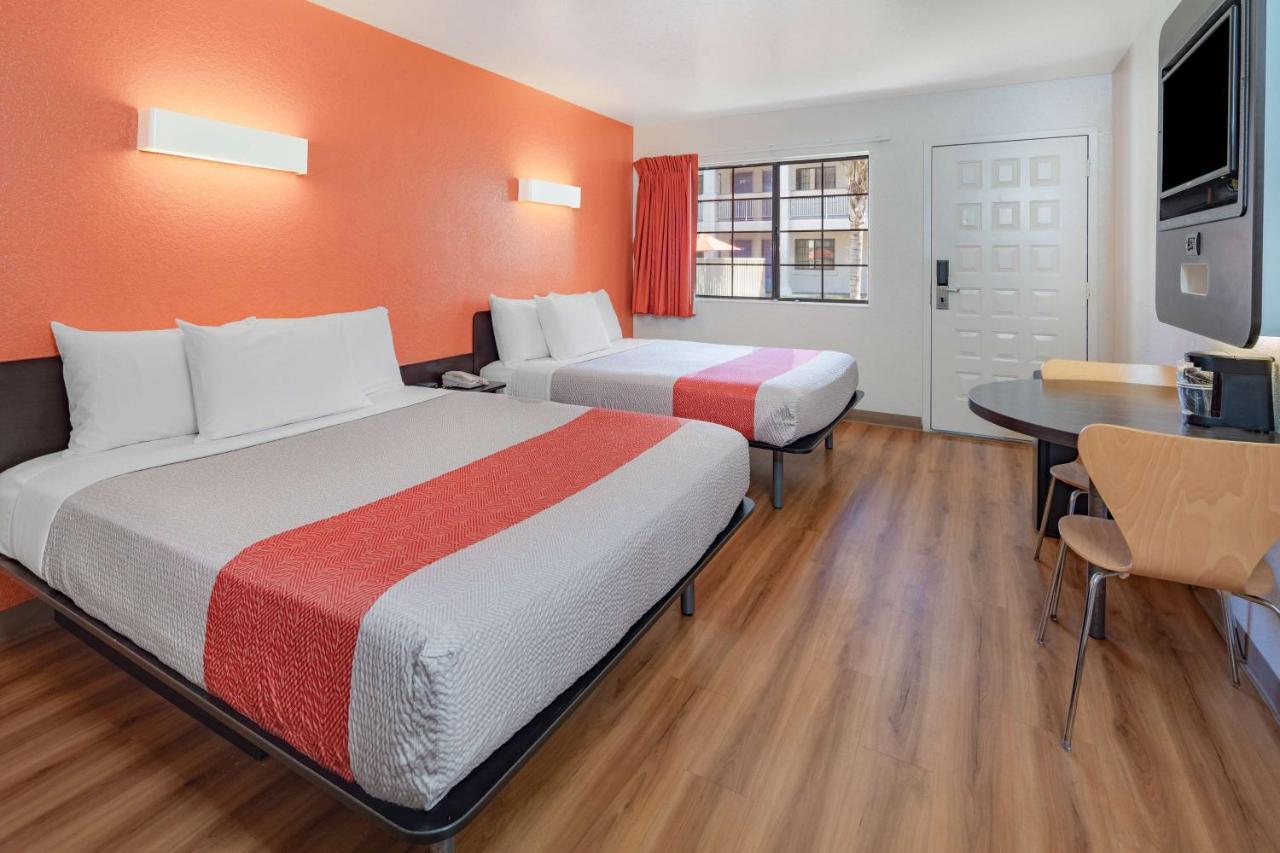 Motel 6-Thousand Oaks, Ca ニューベリーパーク エクステリア 写真