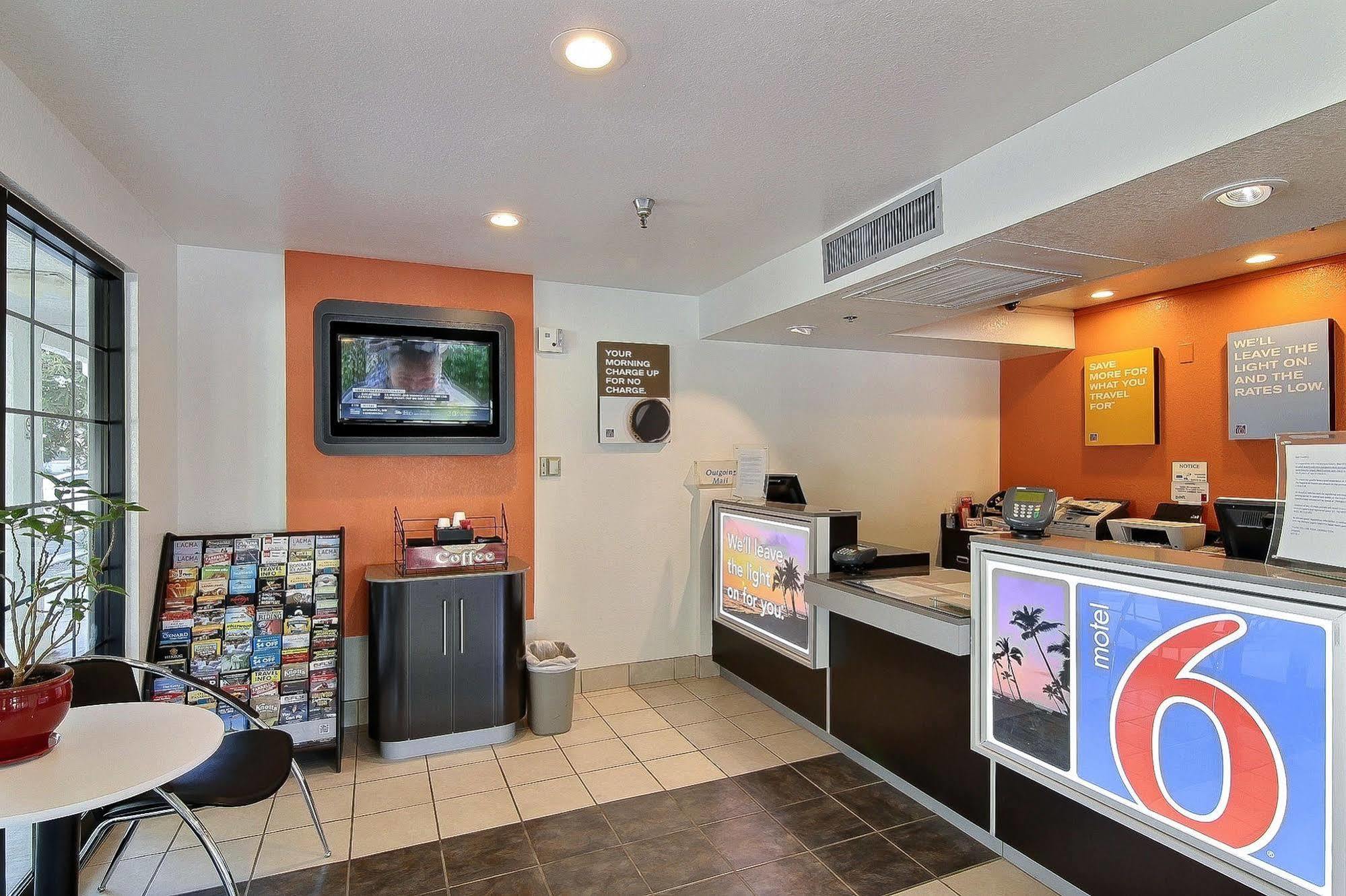 Motel 6-Thousand Oaks, Ca ニューベリーパーク エクステリア 写真